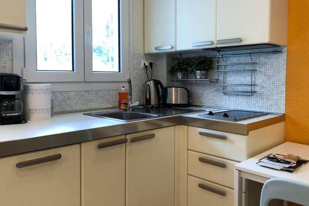 Cozy Studio Near The Beach Nea Iraklitsa Luaran gambar